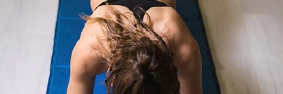 Lara Caron photo 1